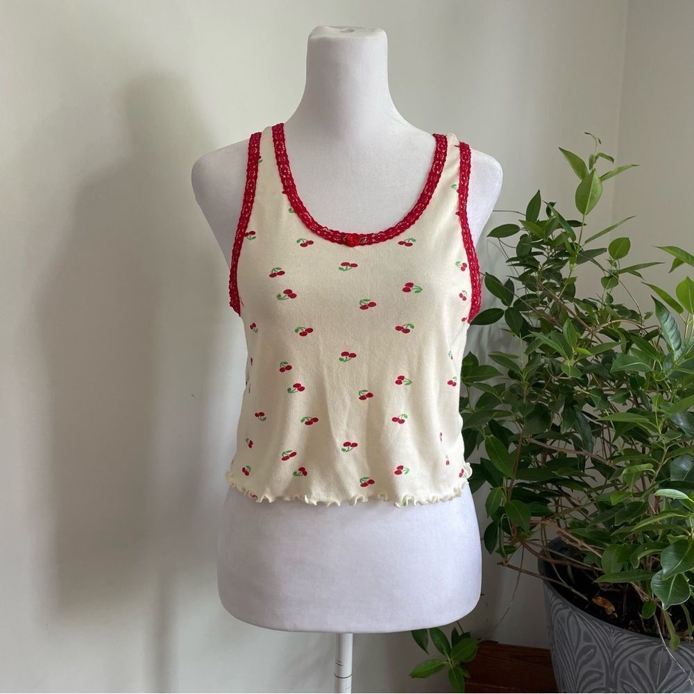 Love & Lazy Days Lacy Ruffled Cherry Crop Tank Top Women’s Size Large